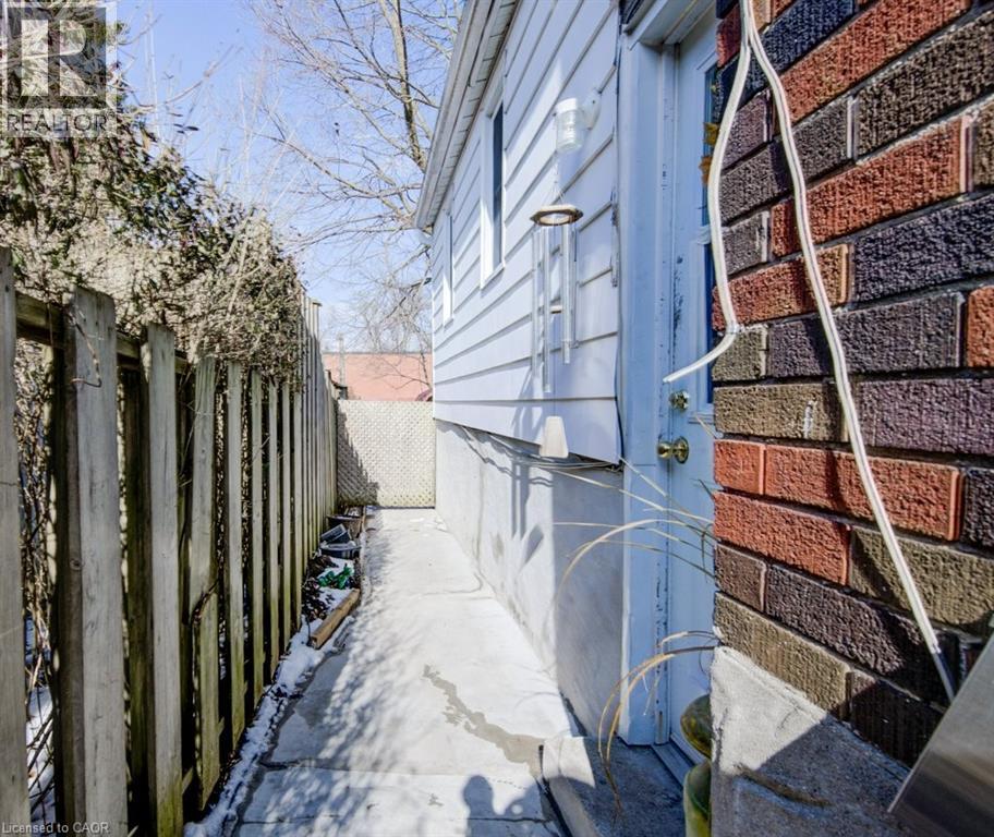 98 Waterloo Street, Waterloo, Ontario  N2J 1X9 - Photo 25 - 40729032