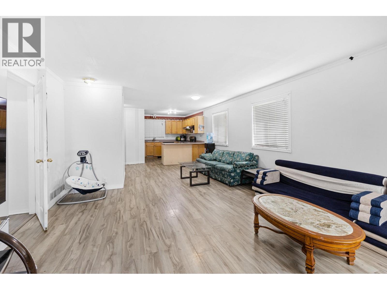 315 Gerstmar Road, Kelowna, British Columbia  V1X 4A6 - Photo 6 - 10359972