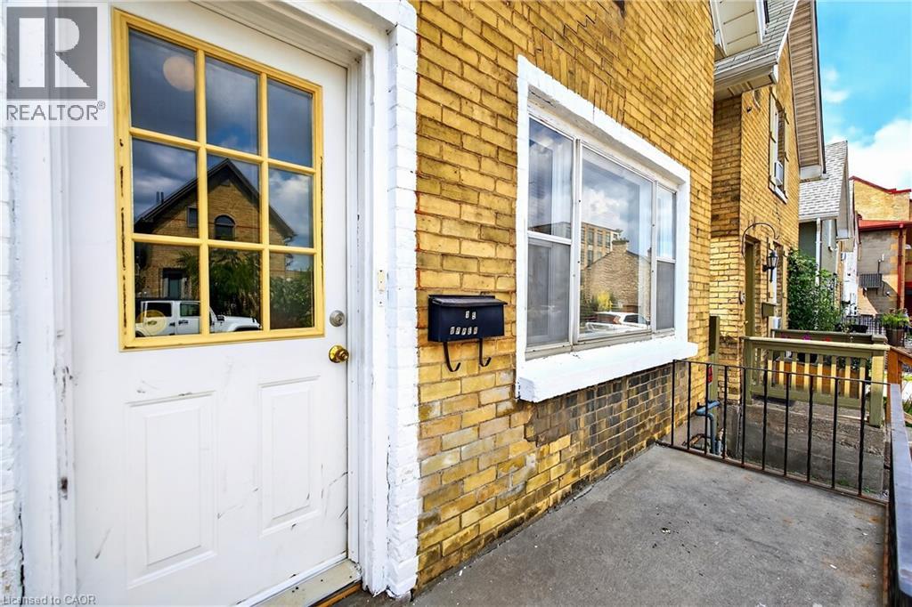 15 Warnock Street Unit# Upper, Cambridge, Ontario  N1R 2A7 - Photo 3 - 40761681