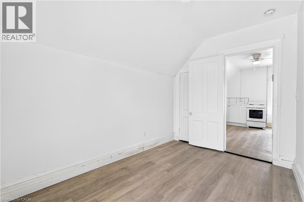 15 Warnock Street Unit# Upper, Cambridge, Ontario  N1R 2A7 - Photo 10 - 40761681