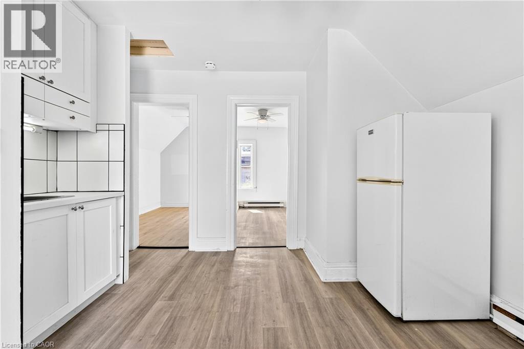 15 Warnock Street Unit# Upper, Cambridge, Ontario  N1R 2A7 - Photo 8 - 40761681