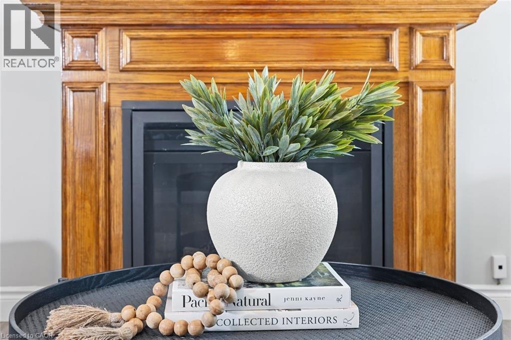 Photo 9 of 36 for 117 Stuart Street