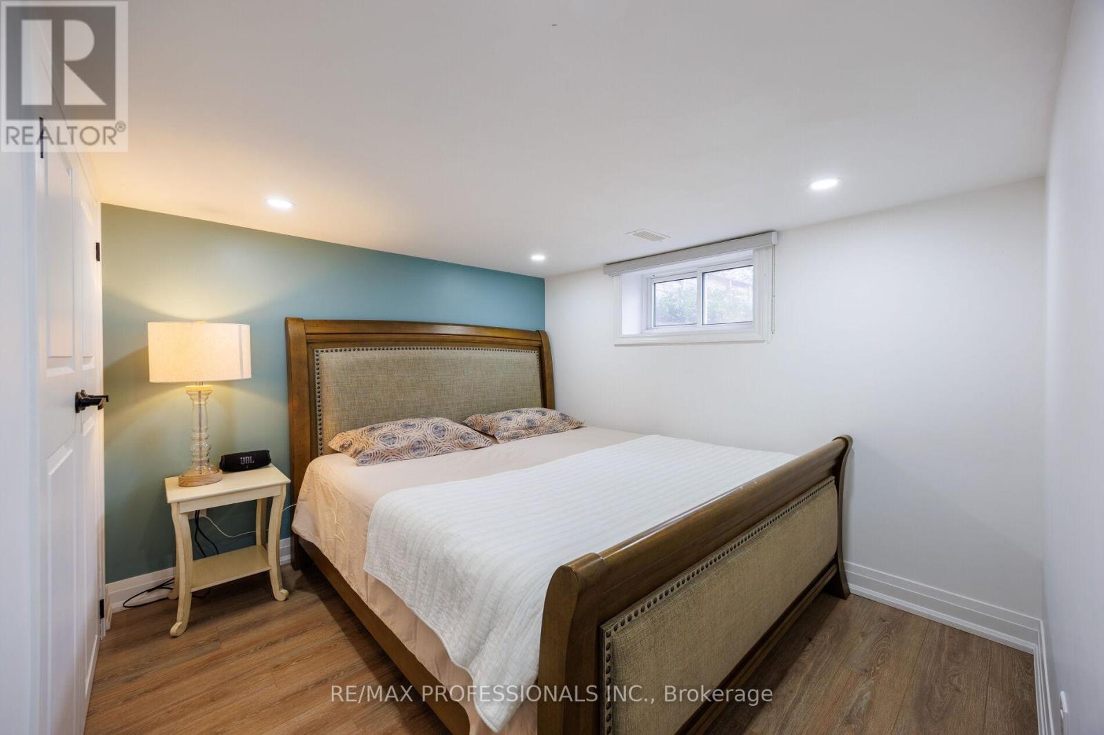 168 The Kingsway, Toronto, Ontario  M8X 2V6 - Photo 38 - W12353629