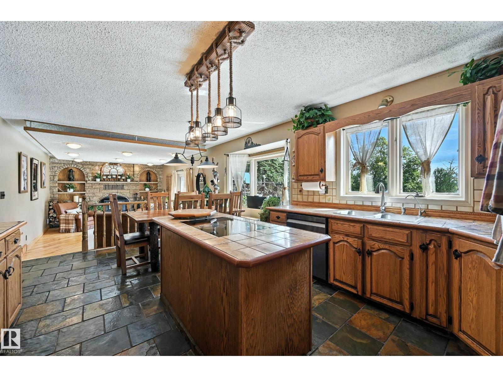 16815 41 Av Sw, Edmonton, Alberta  T6Y 0H9 - Photo 12 - E4453724