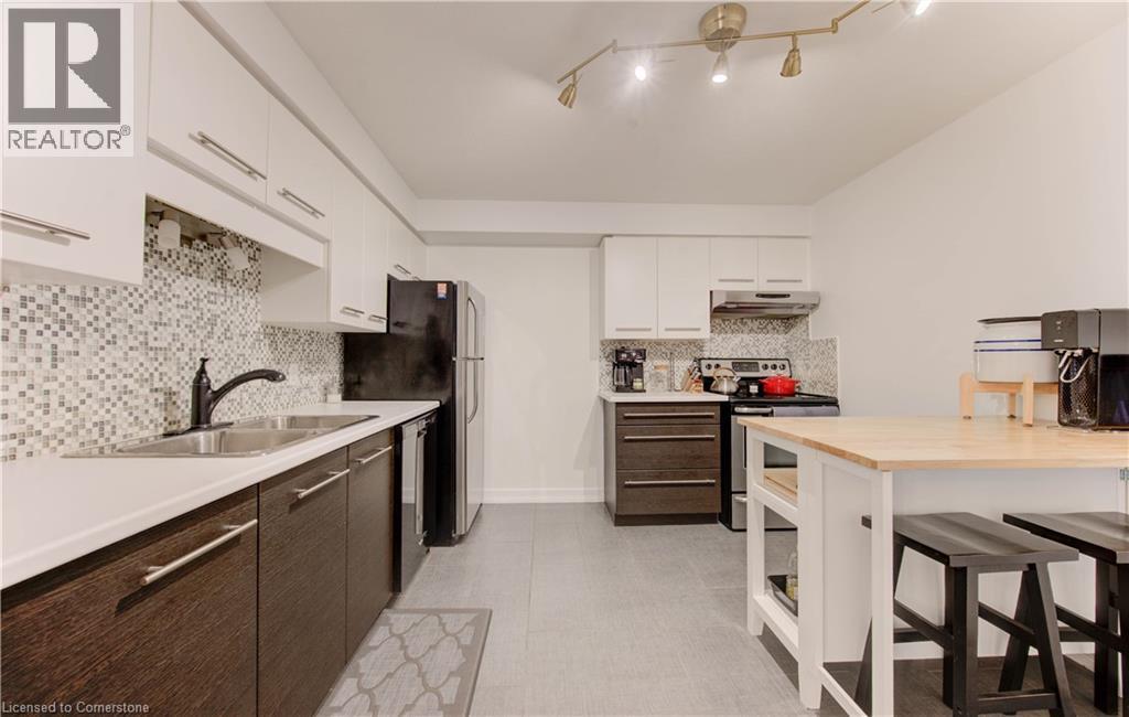 Property at 35 GREEN VALLEY Drive Unit# 211 image 5