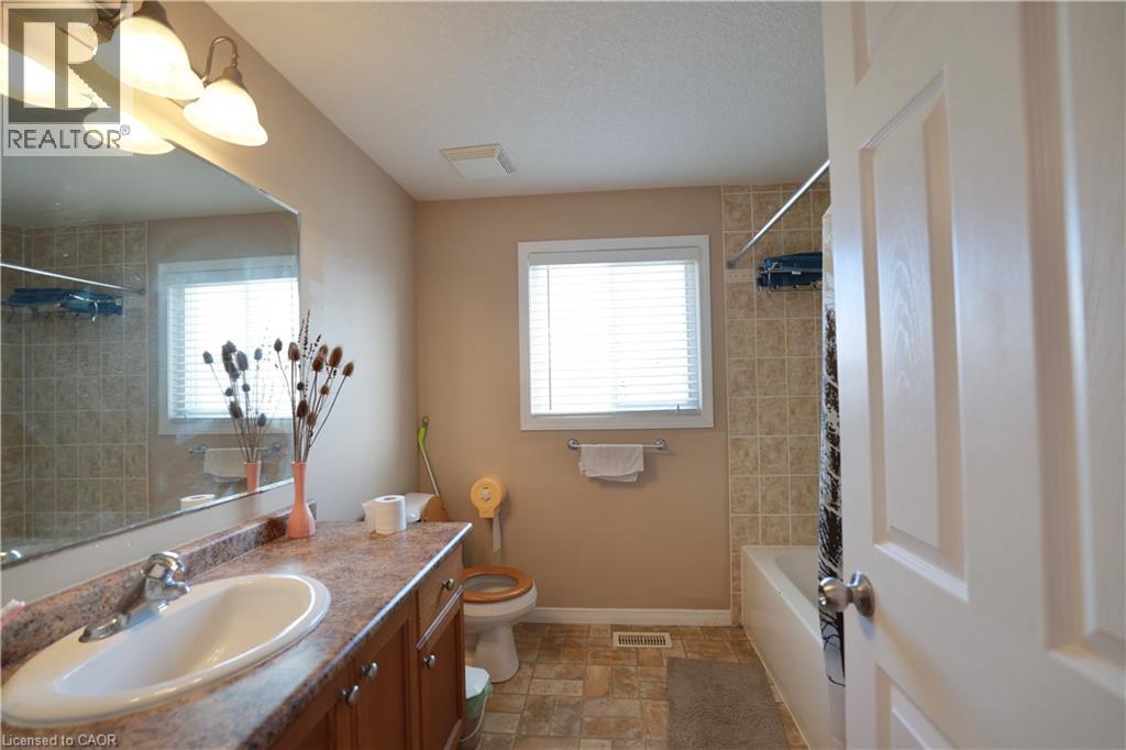 590 Goldthread Street, Waterloo, Ontario  N2V 2X6 - Photo 17 - 40693335
