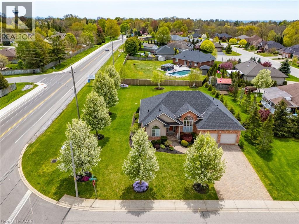 Property at 44 FOREST WOOD Drive image 2