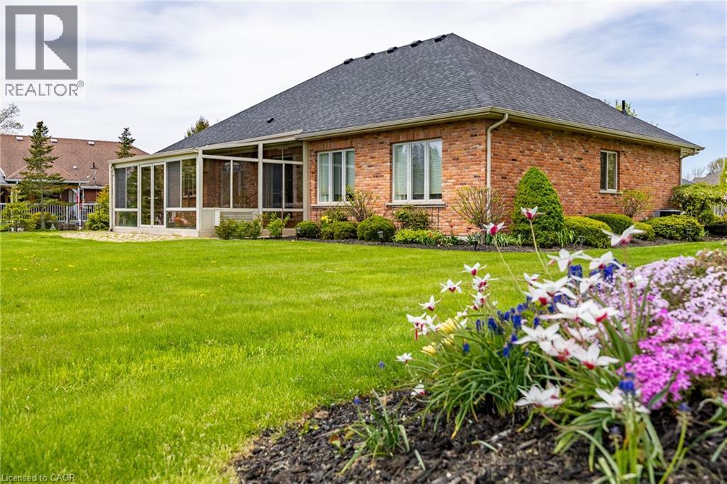 Property at 44 FOREST WOOD Drive image 4