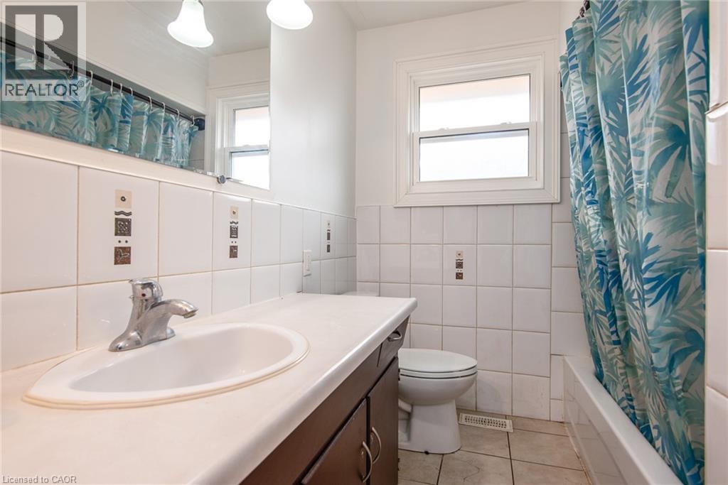 127 Kinzie Avenue, Kitchener, Ontario  N2A 2J7 - Photo 9 - 40720582