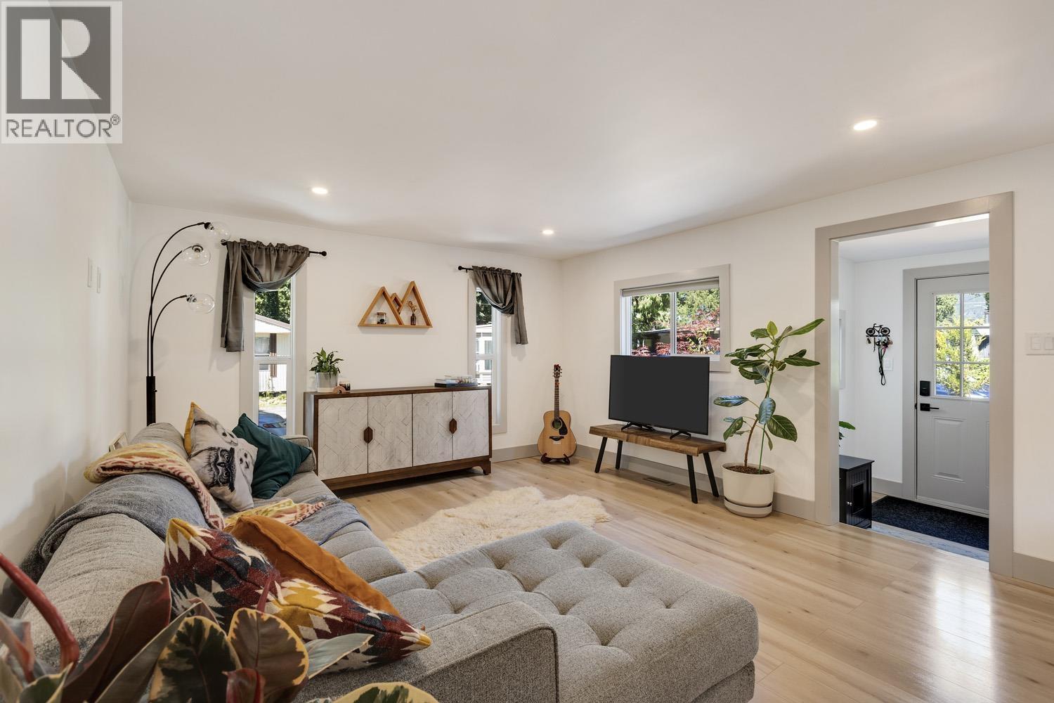 232 1830 Mamquam Road, Squamish, British Columbia  V0N 1T0 - Photo 9 - R3025029