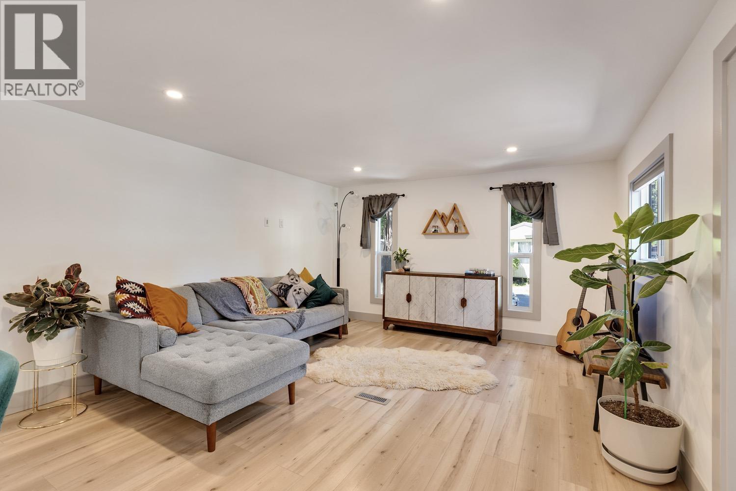 232 1830 Mamquam Road, Squamish, British Columbia  V0N 1T0 - Photo 10 - R3025029