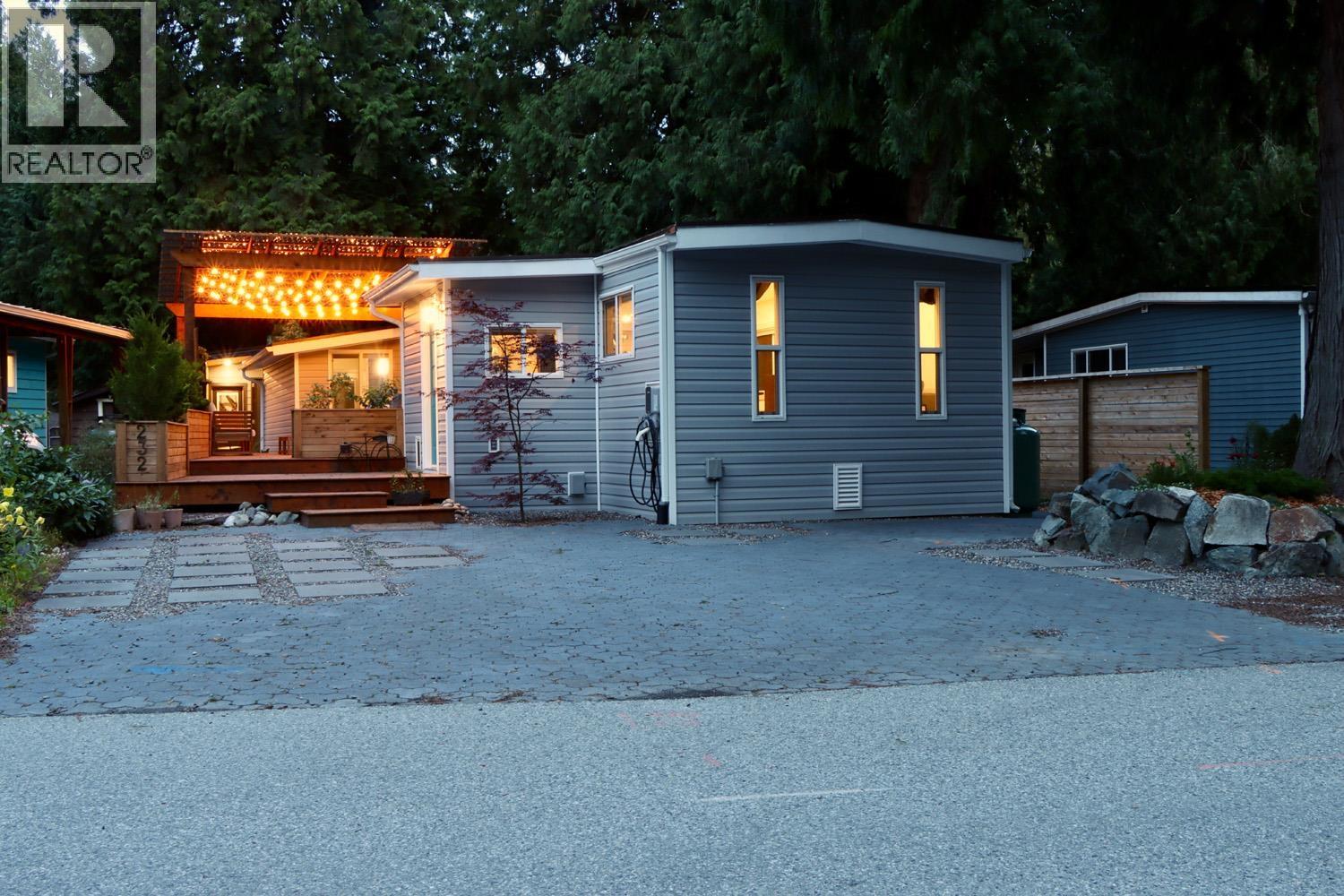 232 1830 Mamquam Road, Squamish, British Columbia  V0N 1T0 - Photo 3 - R3025029