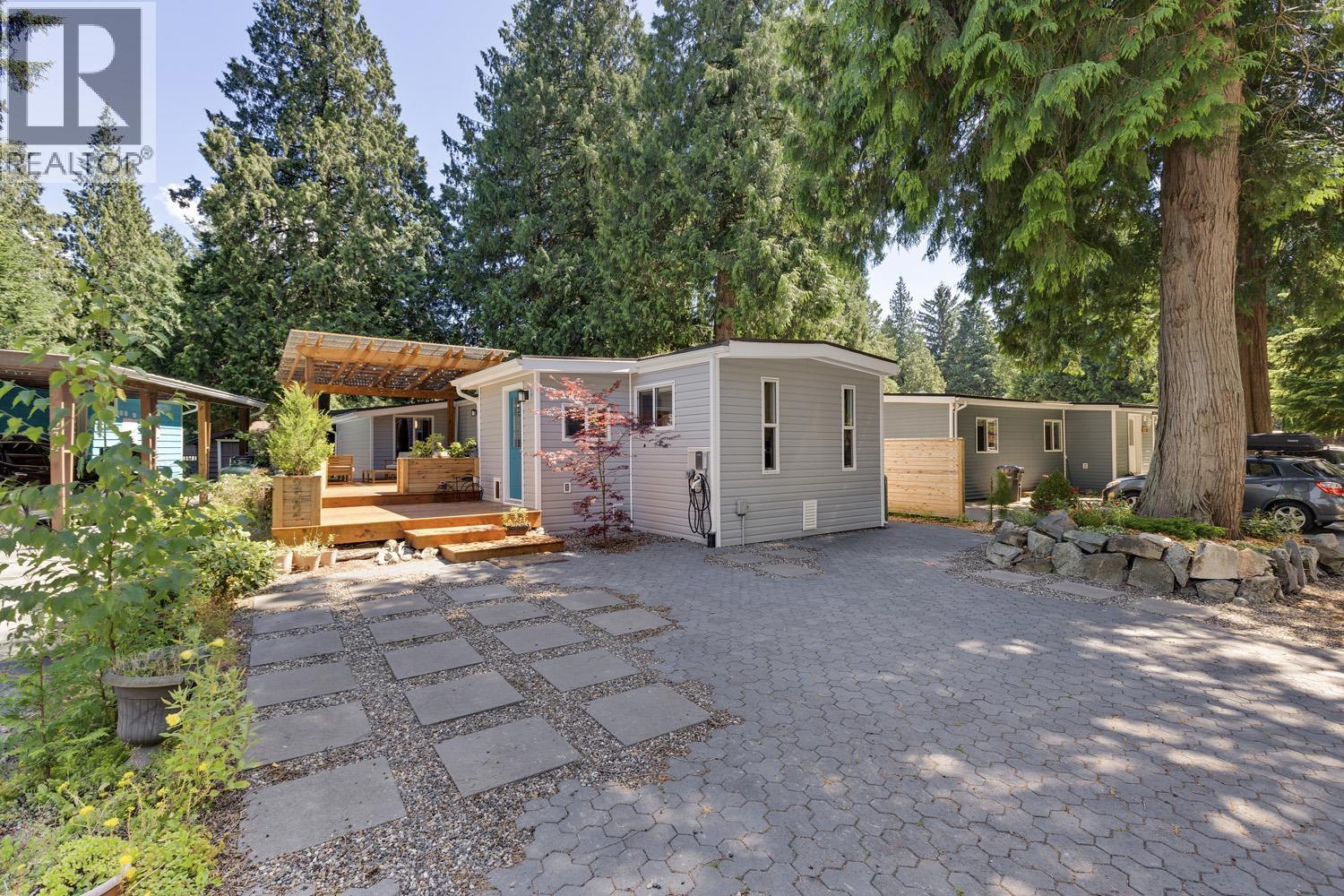 232 1830 Mamquam Road, Squamish, British Columbia  V0N 1T0 - Photo 2 - R3025029