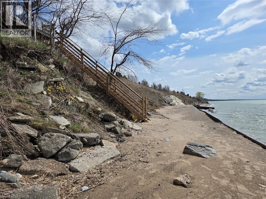 Photo 10 of 24 for 72147 Lake Shore Drive