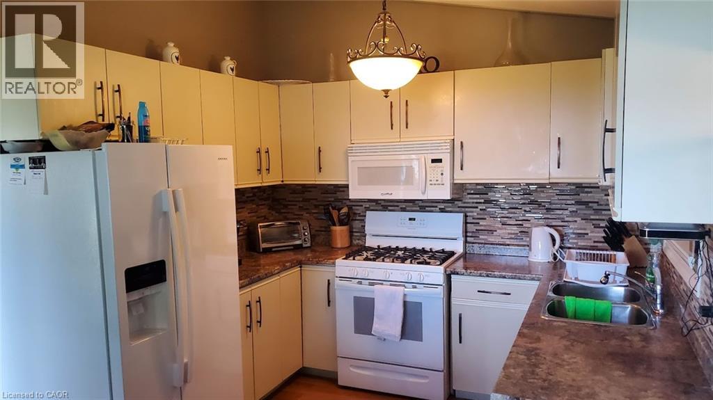 Photo 13 of 24 for 72147 Lake Shore Drive