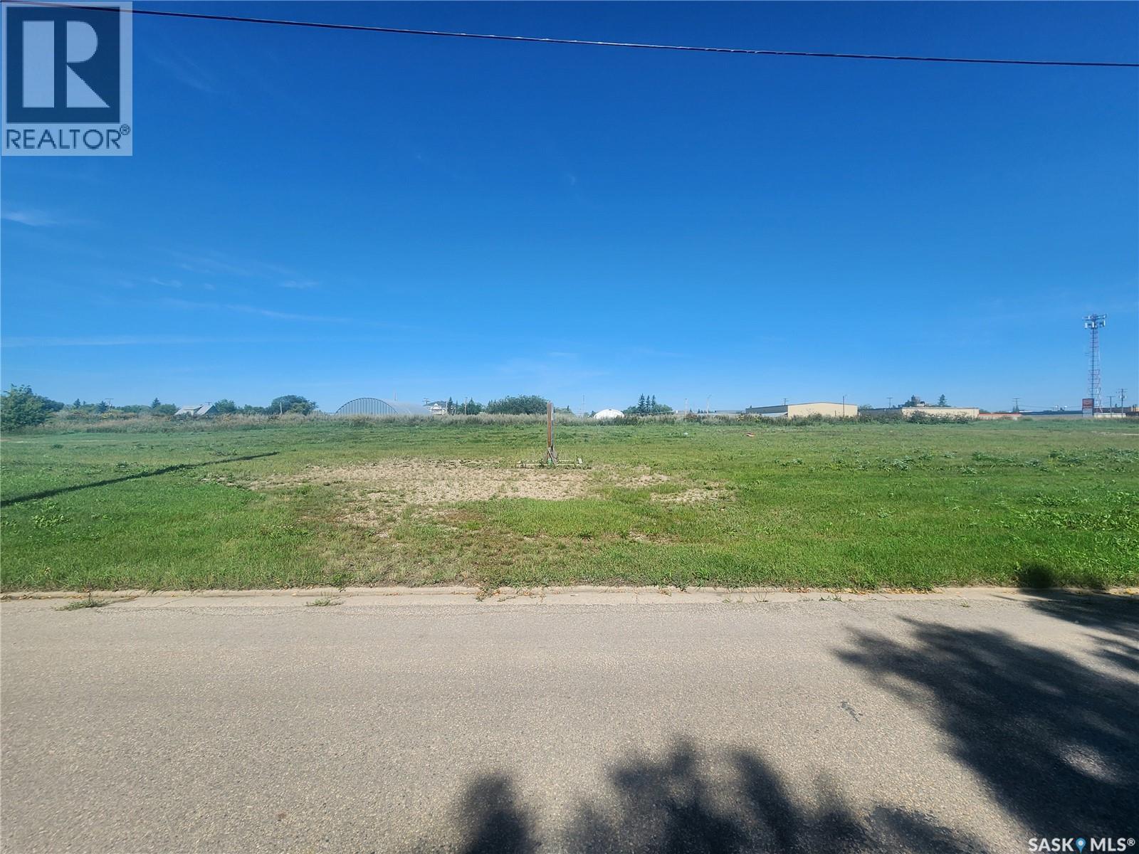 711 99th Avenue, Tisdale, Saskatchewan  S0E 1T0 - Photo 2 - SK016037