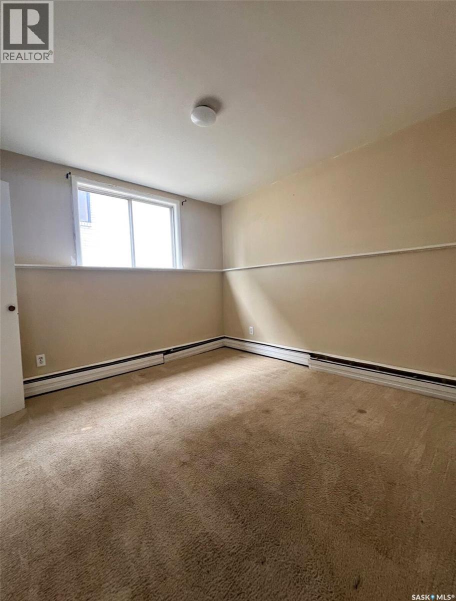 210 Begg Street W, Swift Current, Saskatchewan  S9H 0K5 - Photo 4 - SK015891
