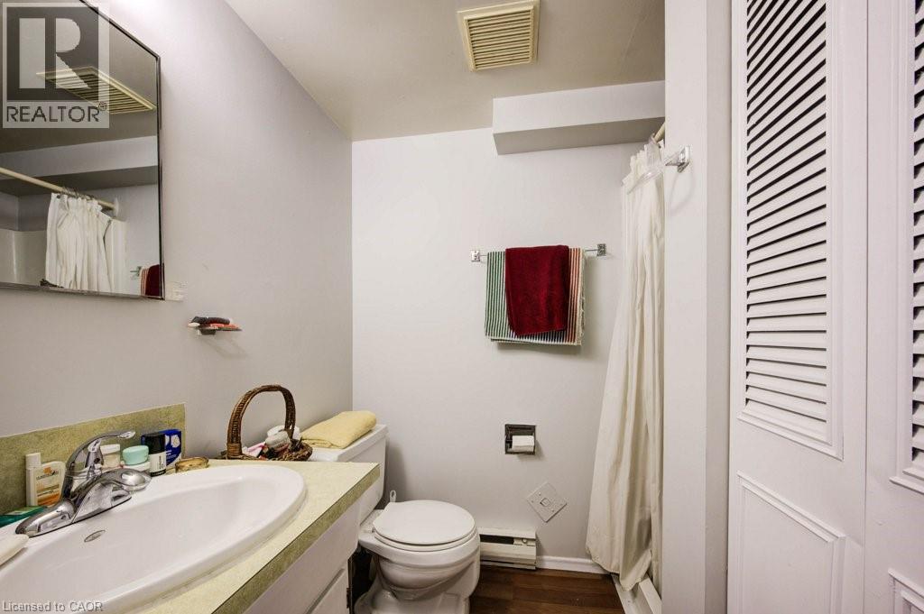 70 William Street W, Waterloo, Ontario  N2L 1J7 - Photo 35 - 40736703