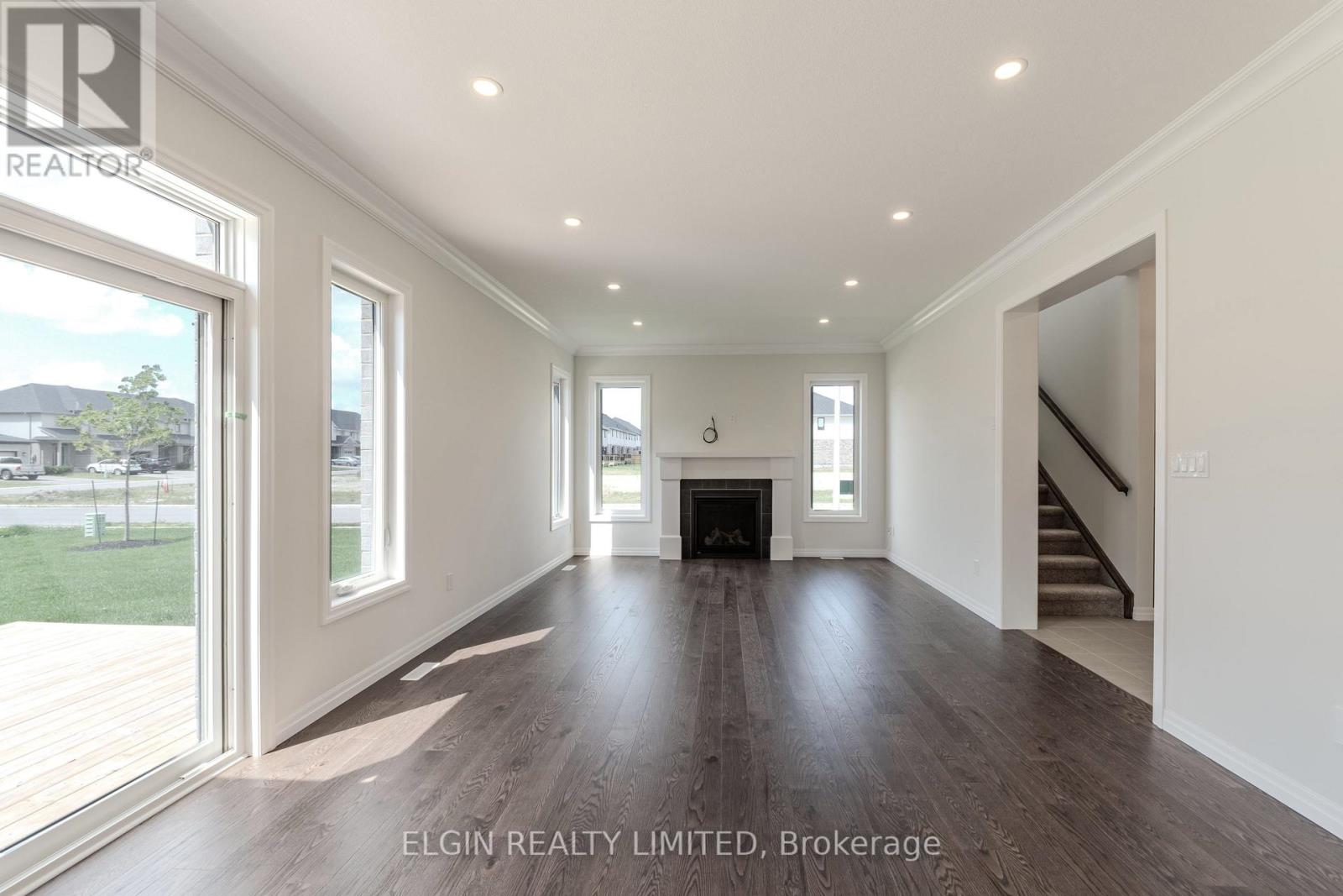 12 Braun Avenue, Tillsonburg, Ontario  N4G 0K5 - Photo 12 - X12344171