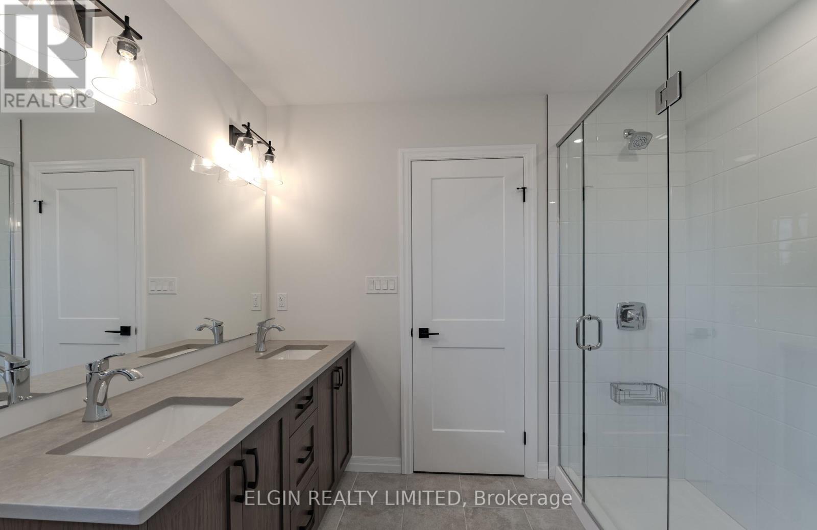 12 Braun Avenue, Tillsonburg, Ontario  N4G 0K5 - Photo 20 - X12344171