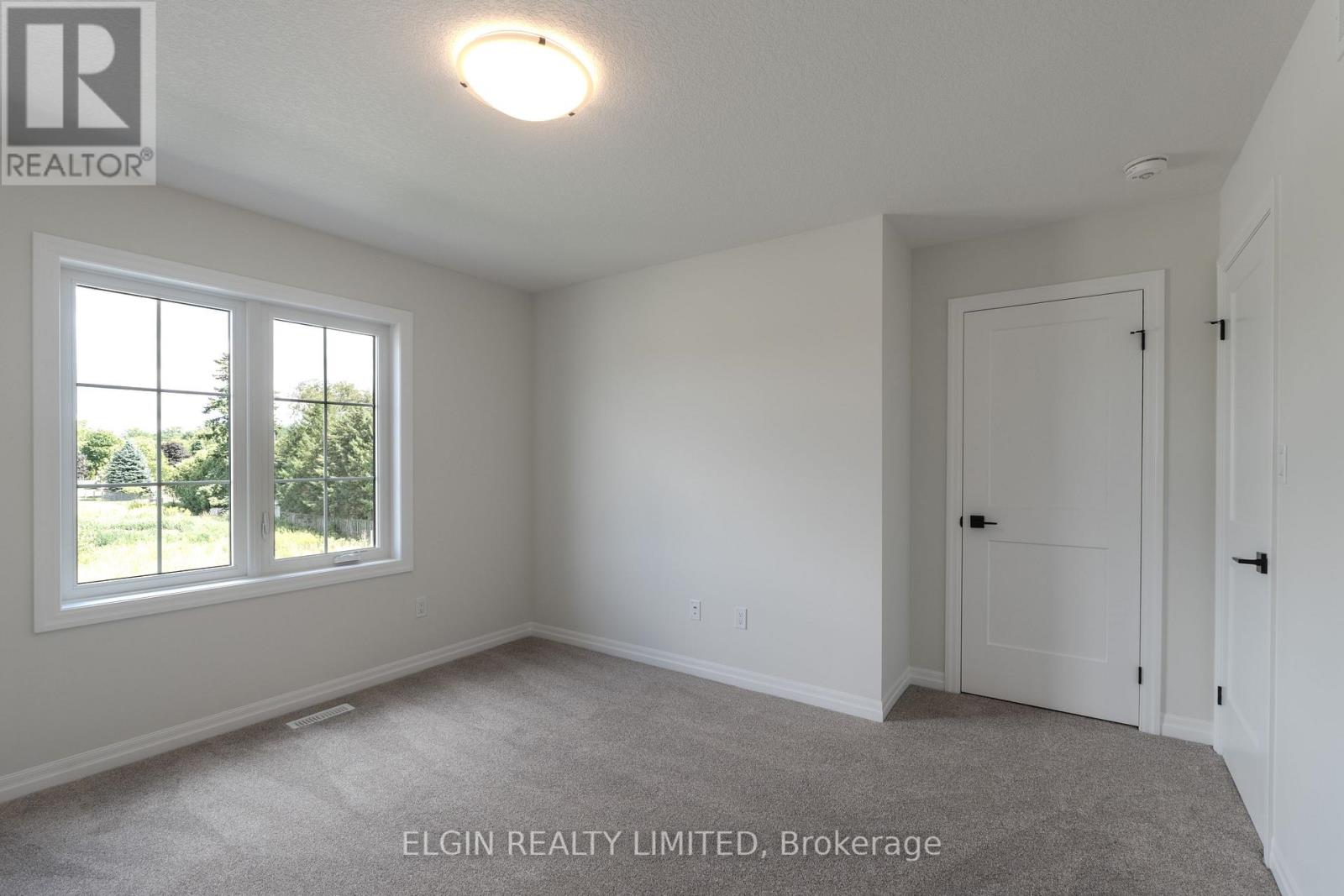 12 Braun Avenue, Tillsonburg, Ontario  N4G 0K5 - Photo 14 - X12344171