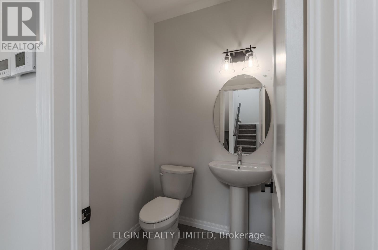 12 Braun Avenue, Tillsonburg, Ontario  N4G 0K5 - Photo 7 - X12344171