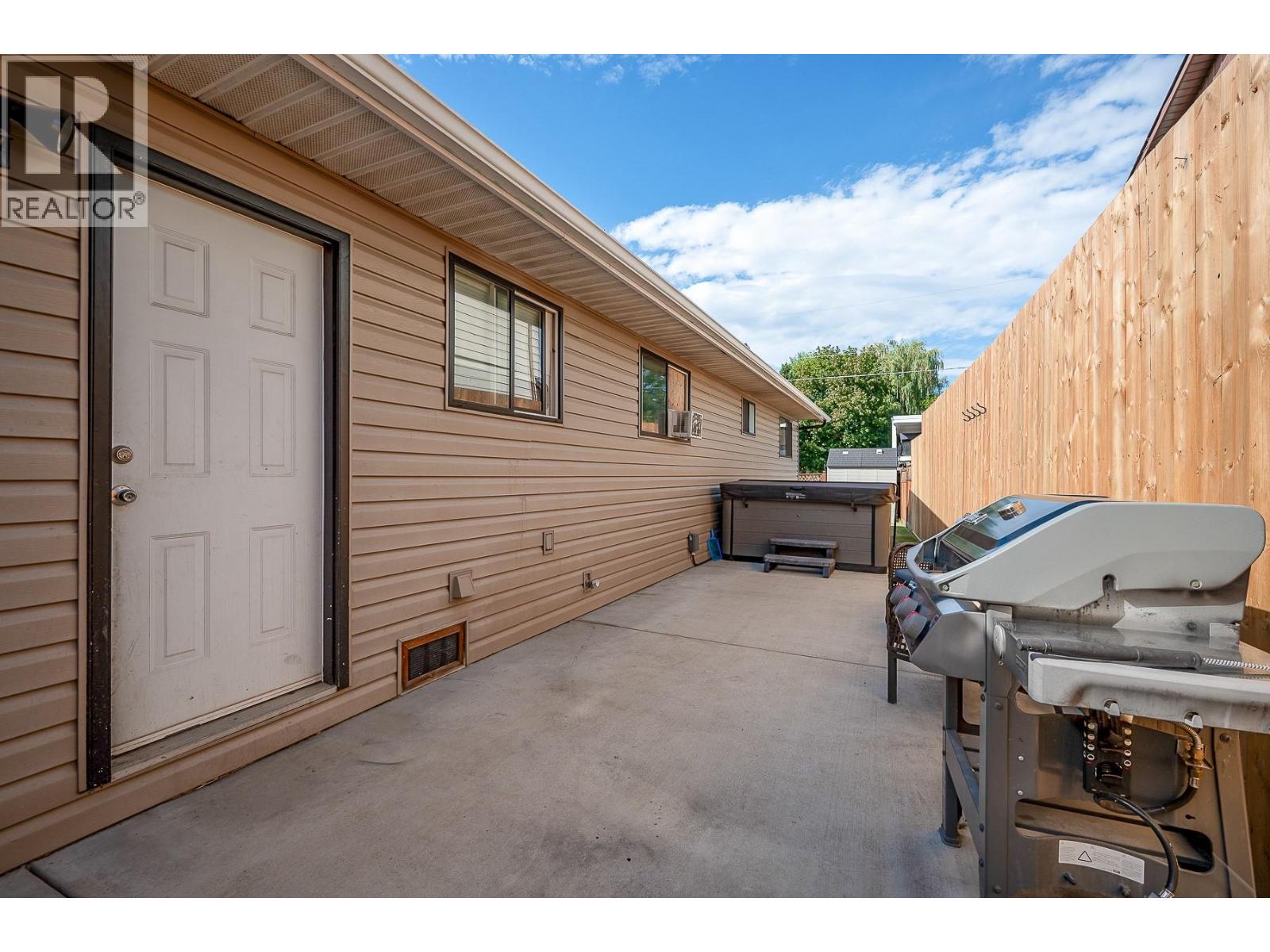 2305 39 Street, Vernon, British Columbia  V1T 7W9 - Photo 32 - 10359969