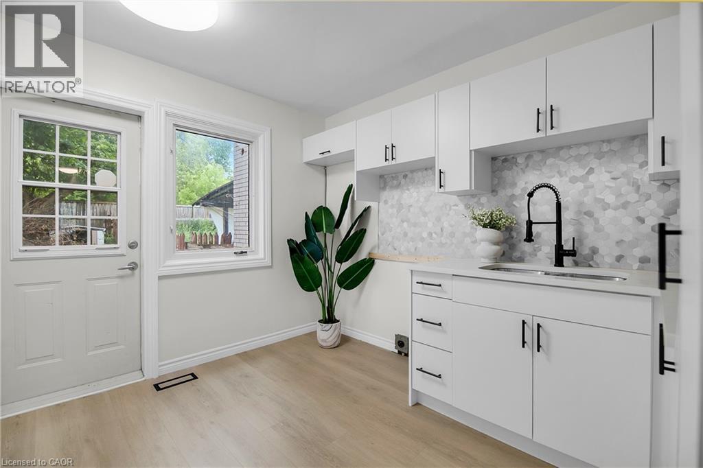 60 Charles Best Place, Kitchener, Ontario  N2M 5A3 - Photo 7 - 40742959