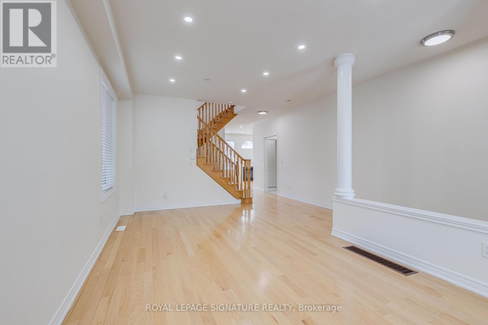 39 Hermitage Boulevard, Markham, Ontario  L6E 2H6 - Photo 6 - N12353650