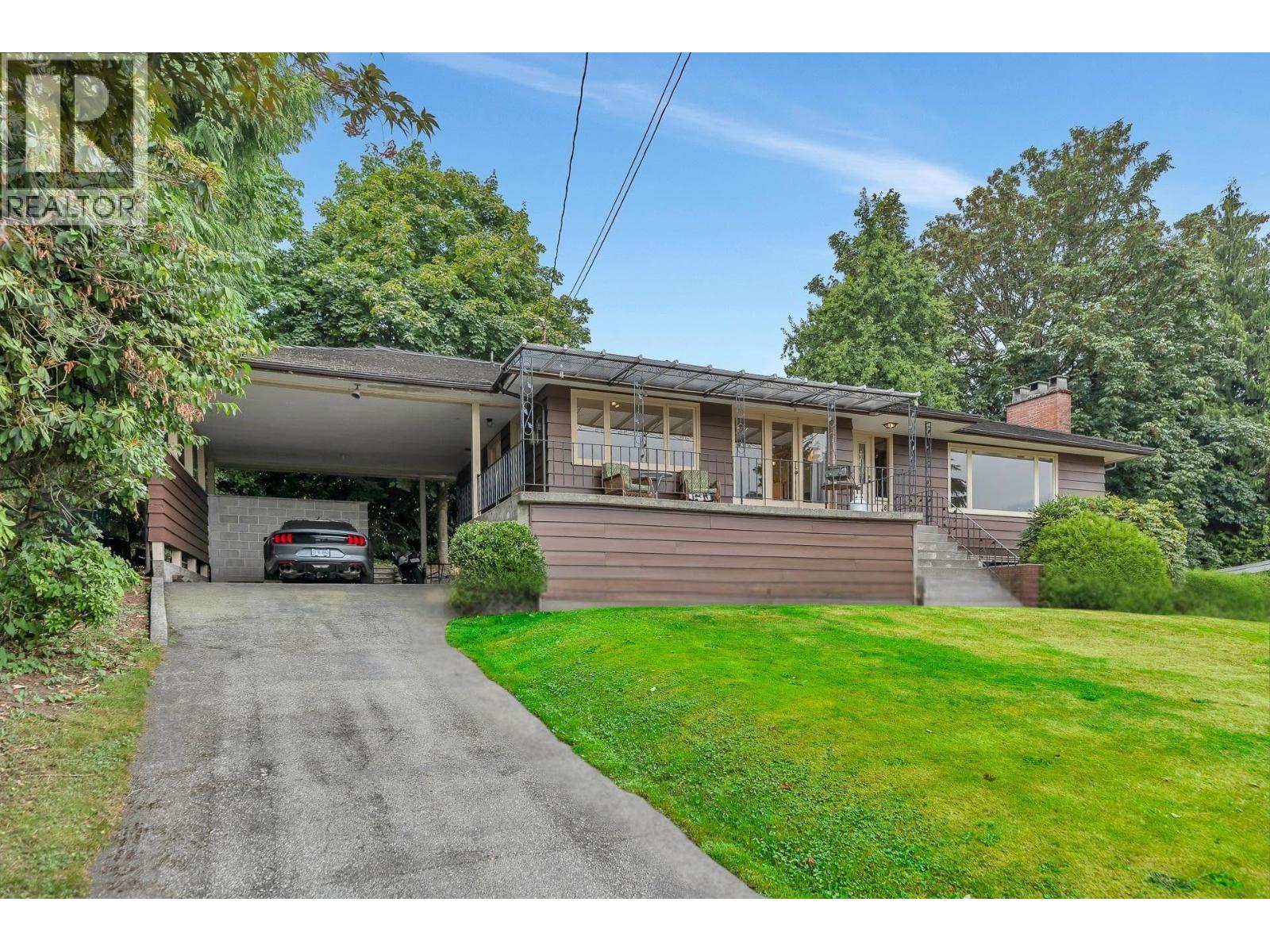 3088 Lazy A Street, Coquitlam, British Columbia  V3C 3N9 - Photo 4 - R3038686