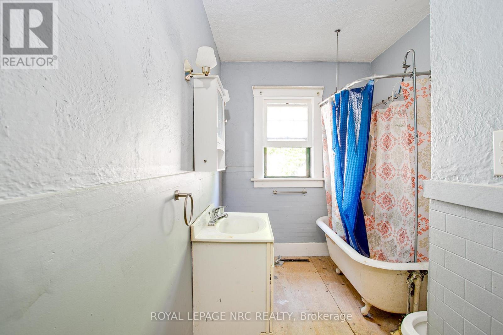 3651 Elm Street, Fort Erie, Ontario  L0S 1N0 - Photo 11 - X12353708
