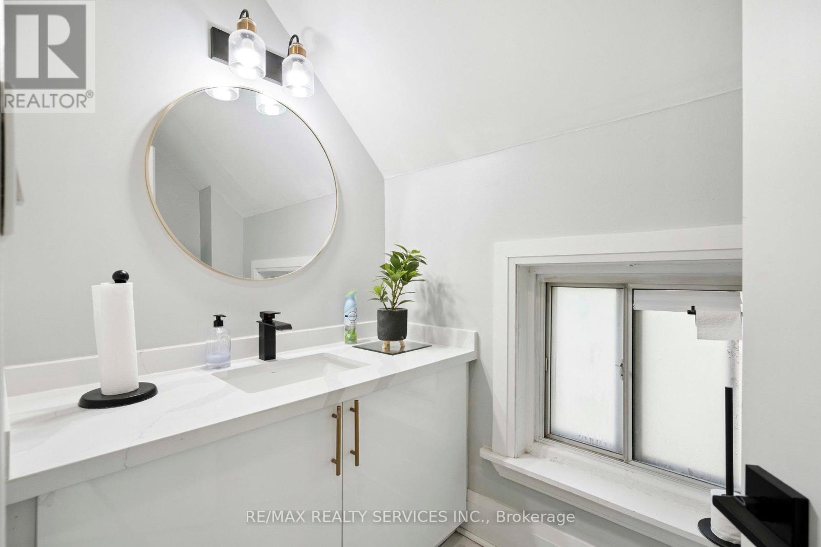 127 Queen Street W, Brampton, Ontario  L6Y 1M3 - Photo 19 - W12353645