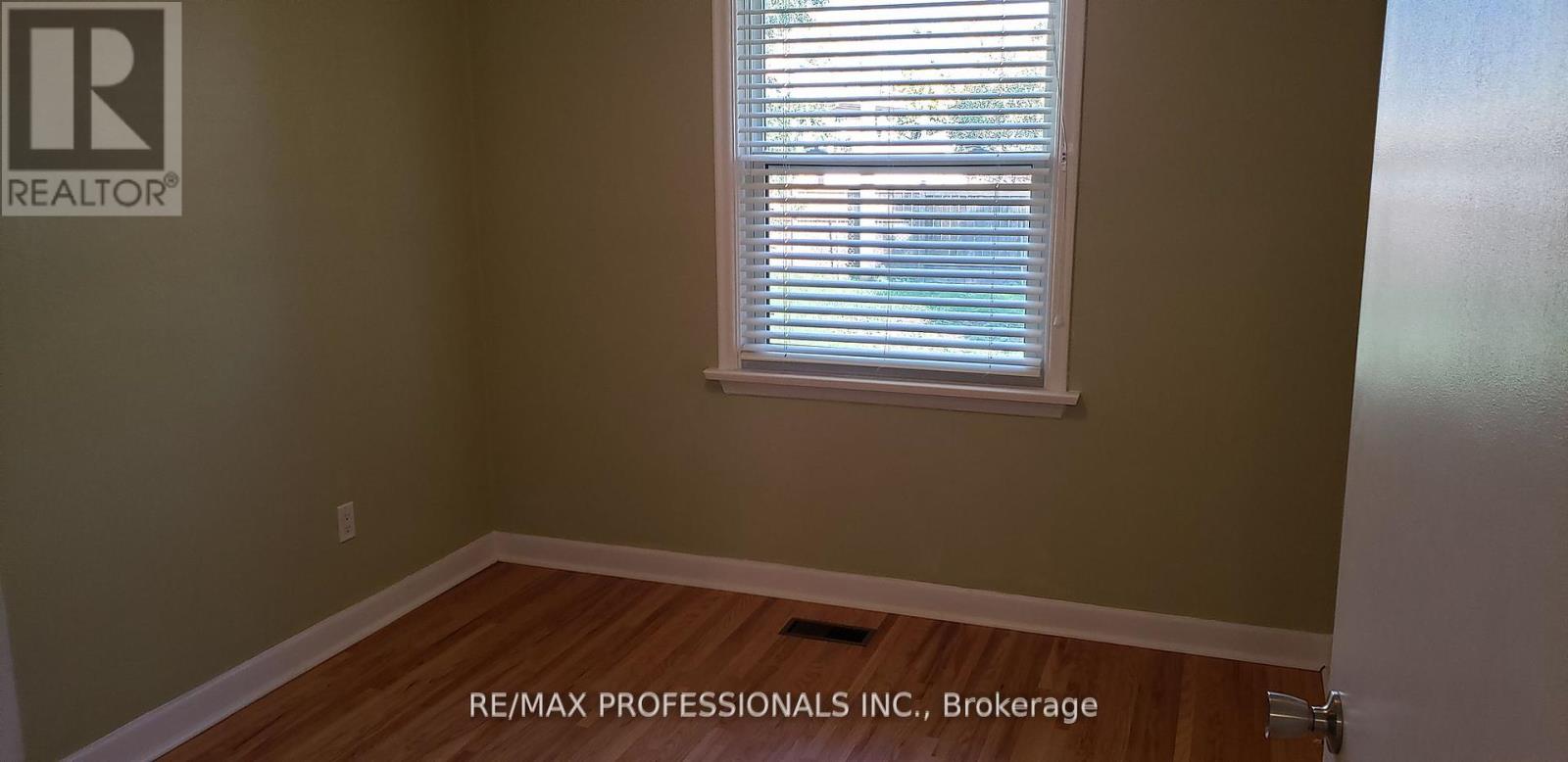 Unknown Address, ,     - Photo 3 - W12353676