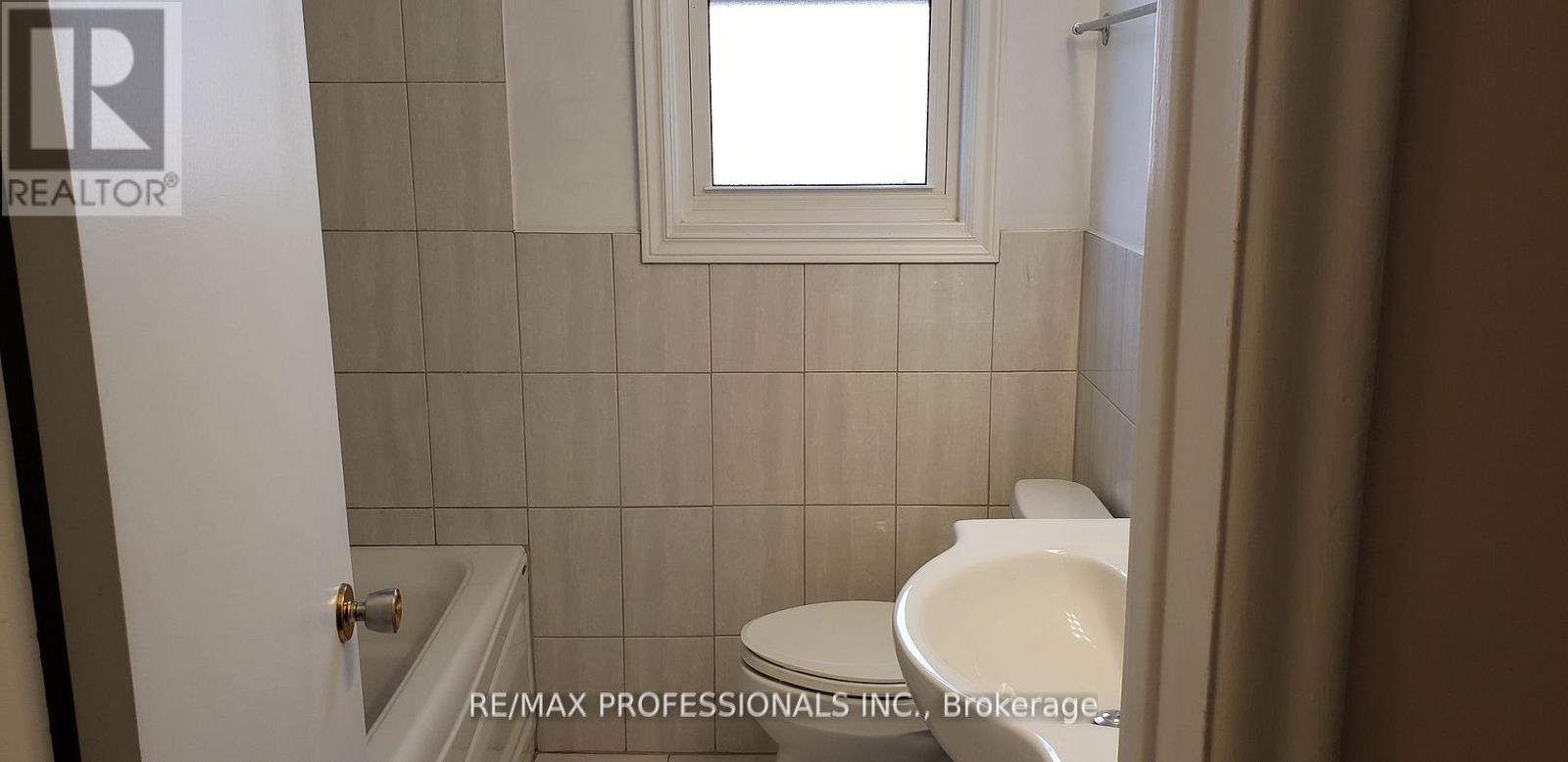 Unknown Address, ,     - Photo 4 - W12353676