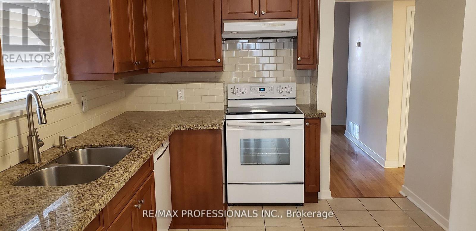 Unknown Address, ,     - Photo 8 - W12353676