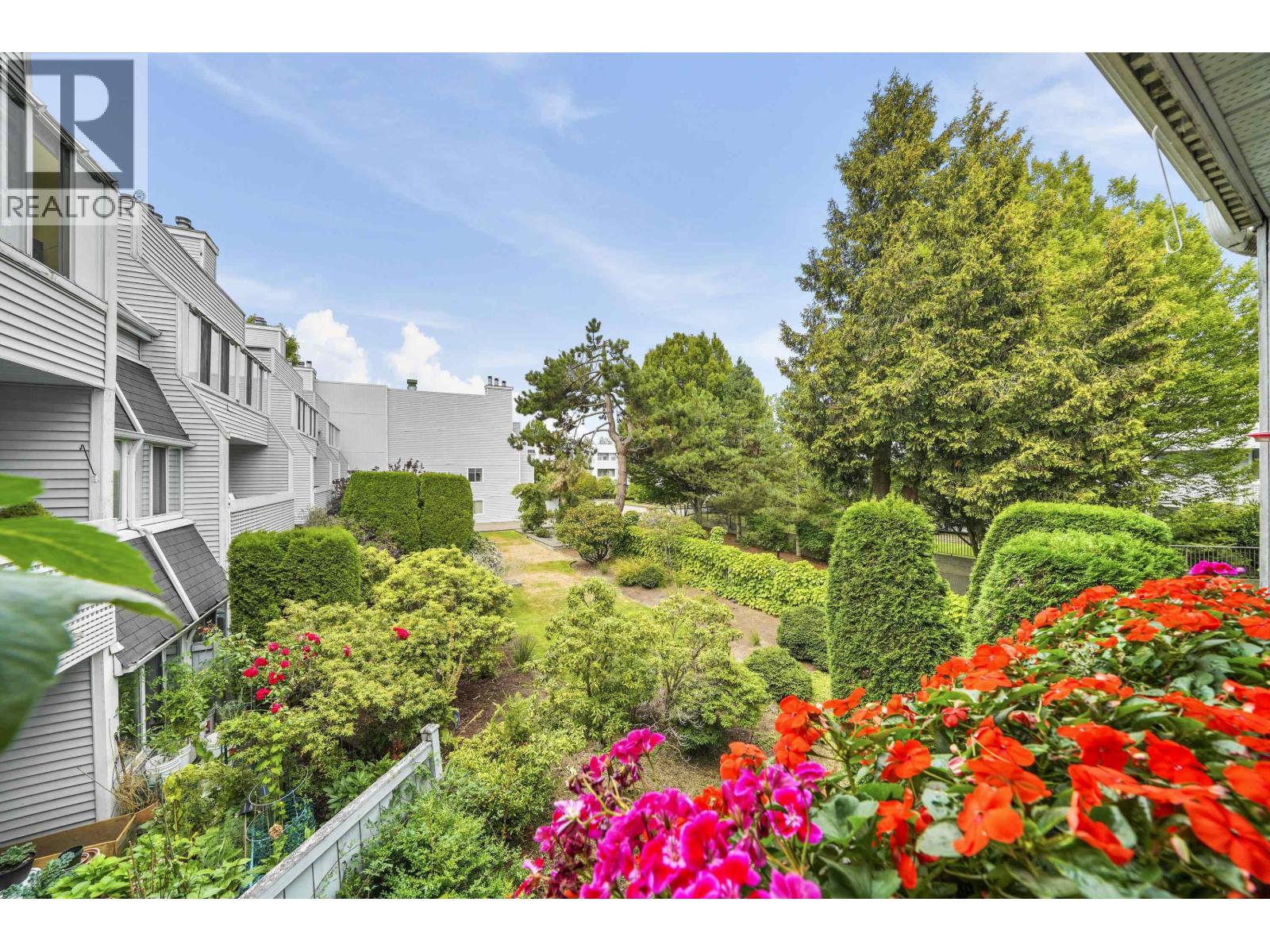 201 7431 BLUNDELL ROAD, Richmond, British Columbia