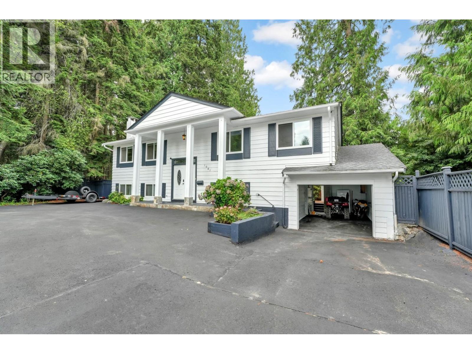 Property at 1081 LINCOLN AVENUE image 2