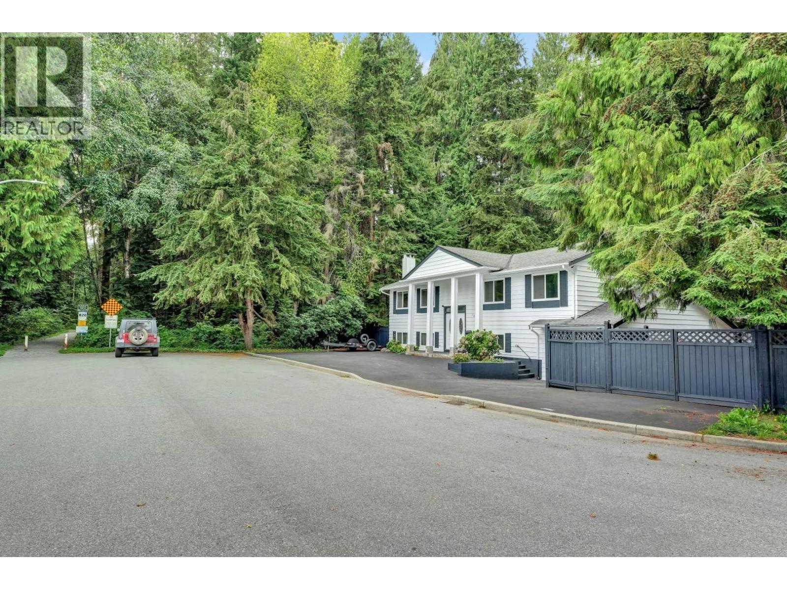 Property at 1081 LINCOLN AVENUE image 3