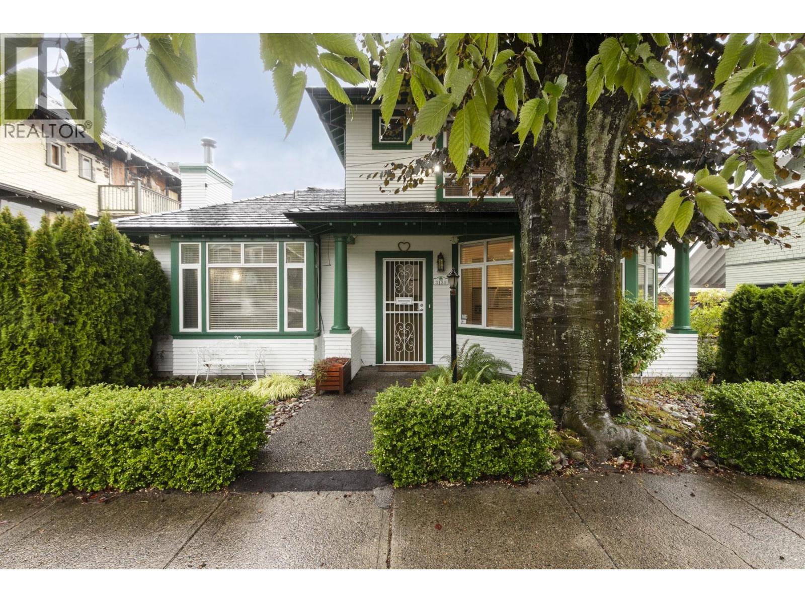 Property at 3135 MAPLE STREET image 1