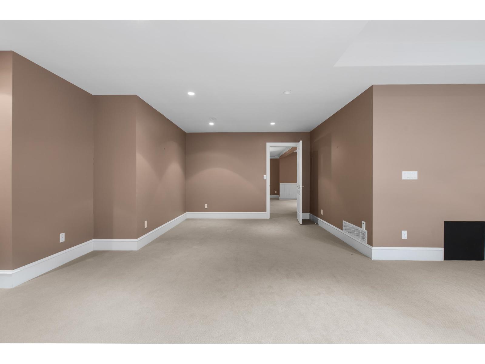 3388 Canterbury Drive, Surrey, British Columbia  V3Z 0J8 - Photo 29 - R3038499