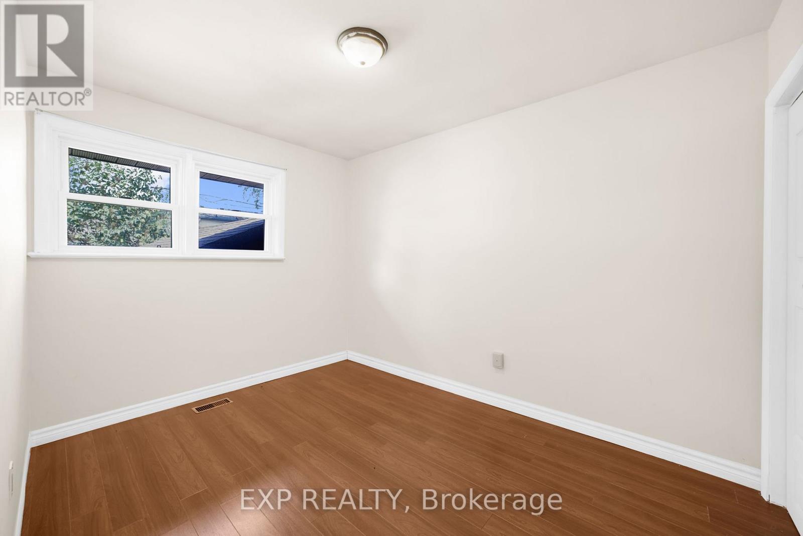 272 Upper Paradise Road, Hamilton, Ontario  L9C 5C2 - Photo 14 - X12353643