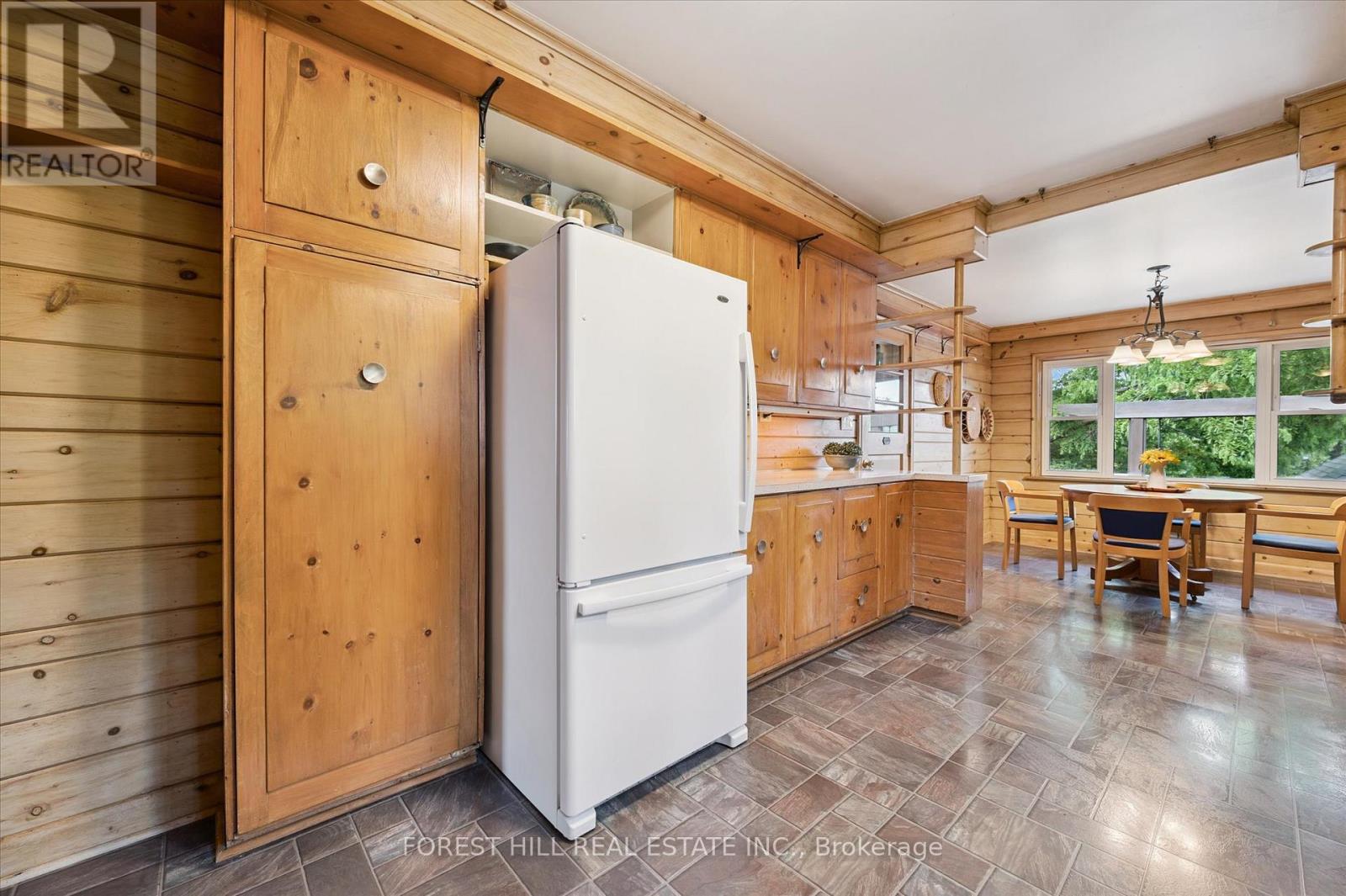 688 Rockway Drive, Kitchener, Ontario  N2G 3B4 - Photo 13 - X12353684