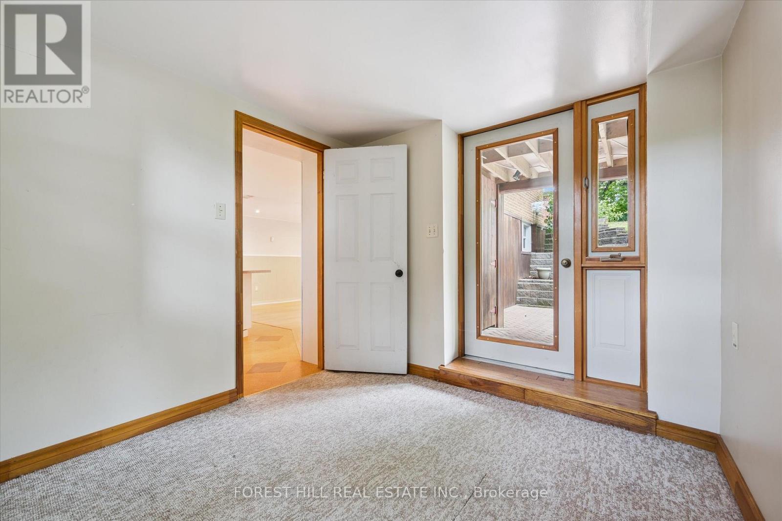 688 Rockway Drive, Kitchener, Ontario  N2G 3B4 - Photo 26 - X12353684