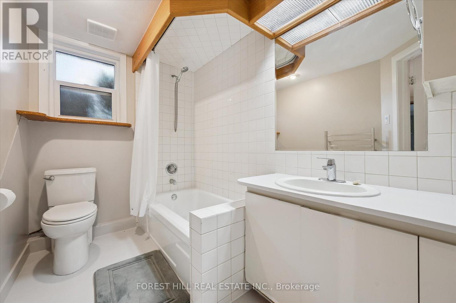 688 Rockway Drive, Kitchener, Ontario  N2G 3B4 - Photo 27 - X12353684