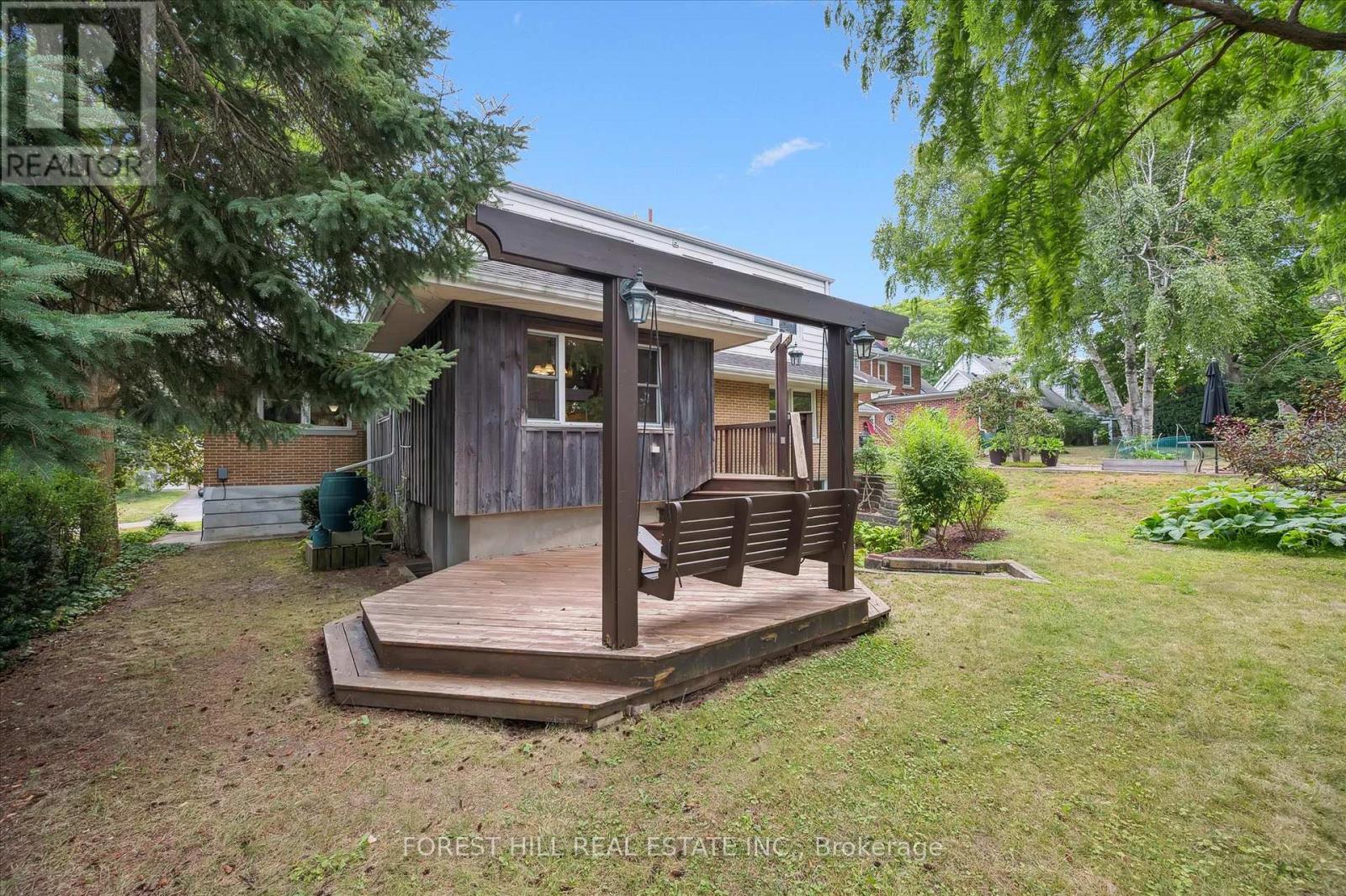 688 Rockway Drive, Kitchener, Ontario  N2G 3B4 - Photo 29 - X12353684