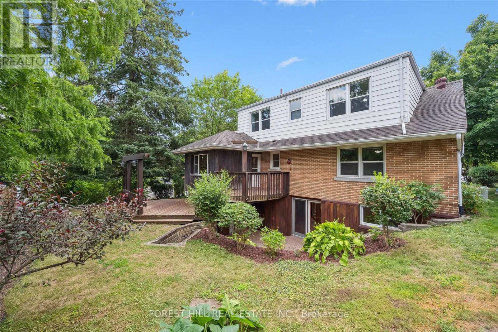 688 Rockway Drive, Kitchener, Ontario  N2G 3B4 - Photo 32 - X12353684