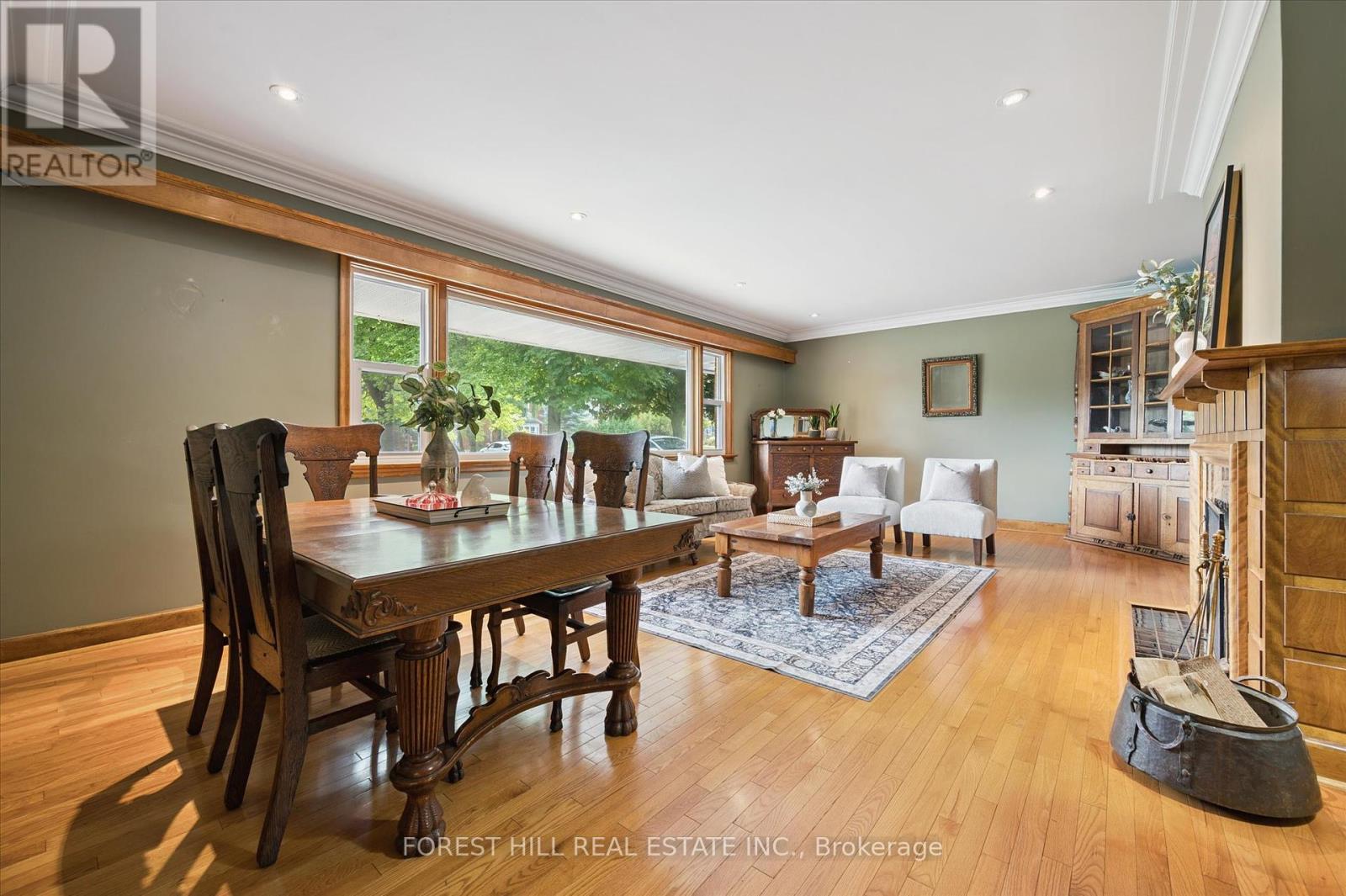 Property at 688 ROCKWAY DRIVE image 5