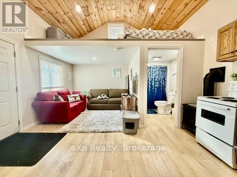 531 11th Avenue, Hanover, Ontario  N4N 2S3 - Photo 18 - X12353719
