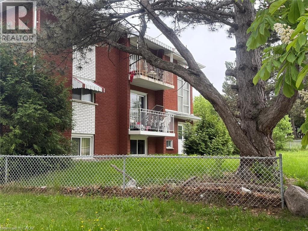 Property at 93 BRYBECK Crescent image 3