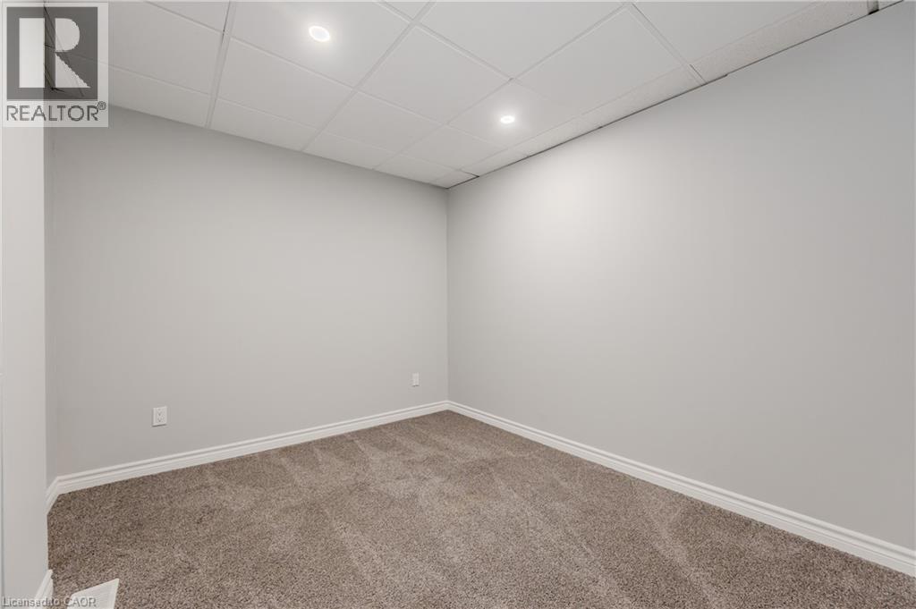42 Walnut Street, Kitchener, Ontario  N2G 1P6 - Photo 14 - 40743237